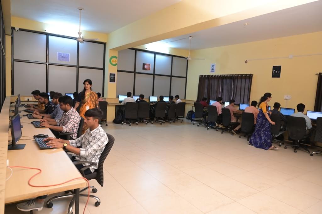 Sardar Patel Education Campus Anand Labs photo 11